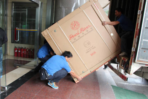 高坪钢琴贵重工艺品无忧运